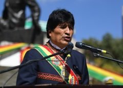 LA PAZ:Evo Morales junto a Autoridades nacionales y la población en general participan de los actos cívicos en conmemoración al Día del Mar