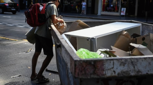 La pobreza fue del 31,6% en el primer semestre de 2025 y registró una significativa baja