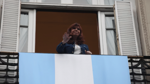 Tras la derrota, Cristina Kirchner cuestionó a Kicillof por la estrategia: “Fue un error político desdoblar la elección”