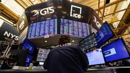 Las acciones argentinas en Wall Street volvieron a subir: qué pasó con el riesgo país y el dólar