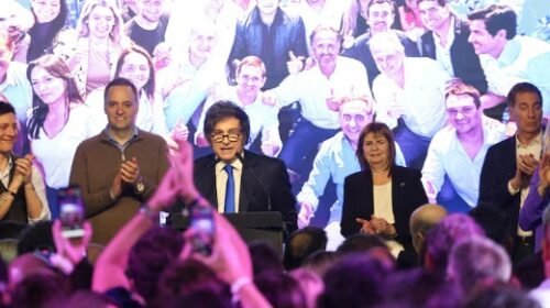 Tras los cambios en el Gabinete, Milei mantiene su mesa política e incorpora a Diego Santilli