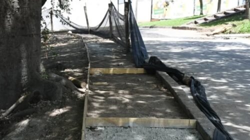 La Municipalidad trabaja en la recuperación de la plaza De La Juventud