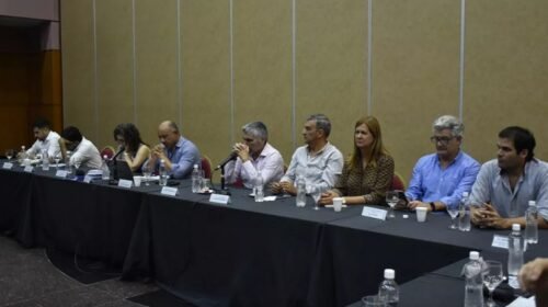 El Gobierno provincial reabrió las negociaciones paritarias 2026