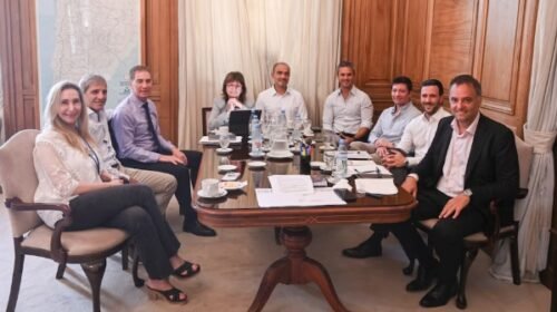 Impulsado por el avance de la reforma laboral, el Gobierno llamó a dos reuniones clave para presentar nuevos proyectos en el Congreso