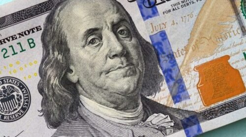 El dólar perforó los $1400 y tocó su nivel más bajo desde octubre