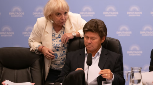 Con un ajustado apoyo y cambios en el texto original, el oficialismo define hoy el futuro de la reforma laboral en Diputados