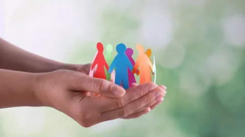 Charla sobre derechos humanos y prevención de la discriminación en el Mercado Artesanal