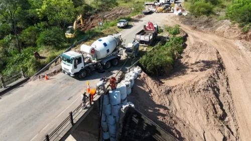 Avanza la reparación del puente sobre el arroyo Las Hacheras con un 75% de ejecución
