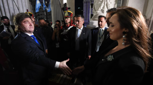 VILLARRUEL ESCALA SU CRUCE CON MILEI, PIERDE PODER EN EL SENADO Y PATI BULLRICH GANA TERRENO POLÍTICO