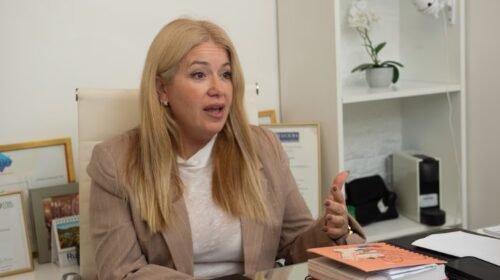 Caso Adorni: la inmobiliaria aseguró que el departamento de Caballito se ofreció a USD 340.000 y las jubiladas solo pusieron la firma