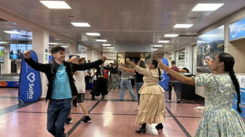 Salta recibió a turistas con música, tradición y hospitalidad en el inicio de Semana Santa