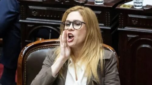 Lilia Lemoine posteó una foto de alto contenido erótico para desmentir tener OnlyFans: semidesnuda junto al ex