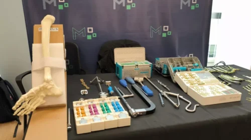 Más de 70 profesionales del hospital San Bernardo se capacitan en traumatología y ortopedia