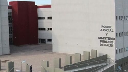 Allanaron viviendas del norte salteño por una investigación vinculada al ataque en una escuela de Santa Fe