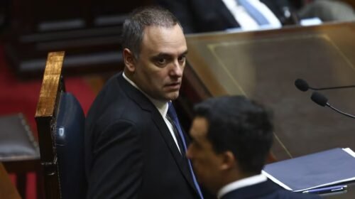 Adorni reúne a senadores libertarios en medio de la presión legislativa