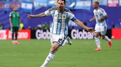 Con un Messi estelar, Argentina debuta en el Mundial goleando 3-0 a Argelia