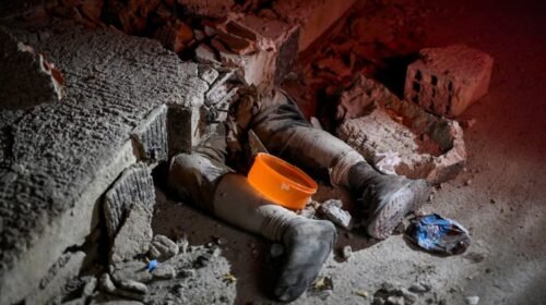 Desolación en Venezuela: rescatan a contrarreloj a los desaparecidos entre los escombros y la desesperación tras el terremoto