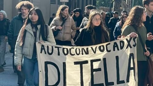 Tensión en el centro porteño: Reprimieron una marcha de becarios y científicos del Conicet