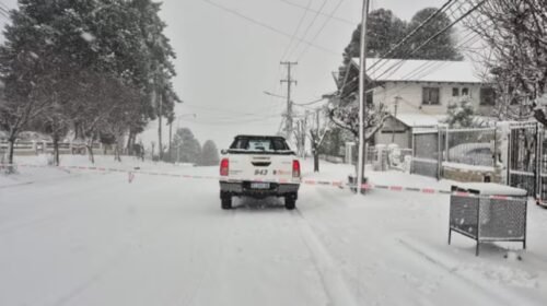 Temporal de nieve: declararon la emergencia climática en Bariloche y suspendieron las clases