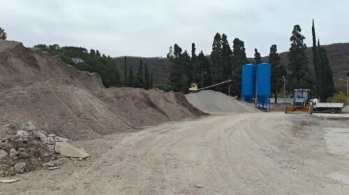 Con la Planta Hormigonera, la Municipalidad logra renovar 30 cuadras mensuales
