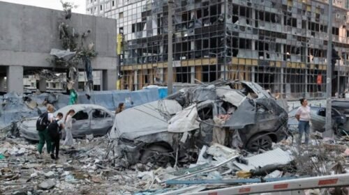 Feroz ofensiva rusa sobre Kiev a horas de la cumbre de la OTAN: al menos 14 muertos tras un ataque masivo