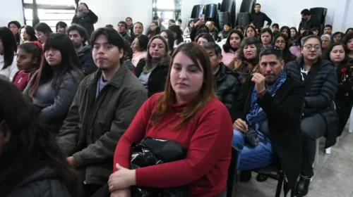 Más de 300 salteños recibieron certificados tras capacitarse en idiomas gratuitos