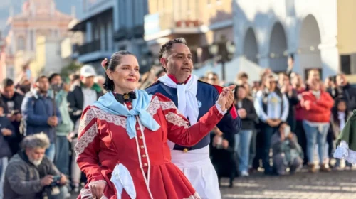 Salta celebró el 210° aniversario de la Independencia con actos y desfile en plaza 9 de Julio