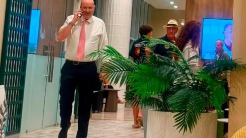 Sturzenegger, de paseo por el Caribe mientras su proyecto naufragaba en el Senado