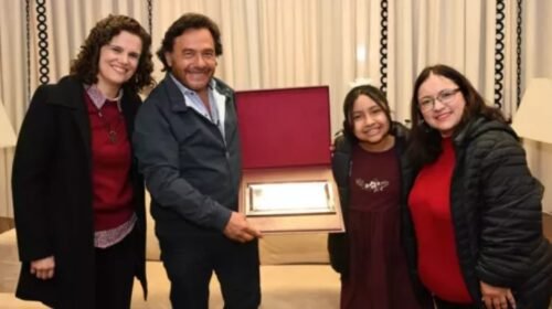 El Gobernador recibió a Margarita Ponce, la ganadora del certamen “Es Mi Sueño”