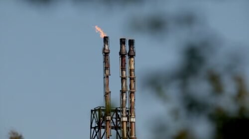 El precio del petróleo se desploma ante la expectativa de un acuerdo de paz entre EE. UU. e Irán